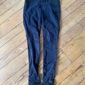 J brand maternity dark navy pants very soft (61% of tencel)